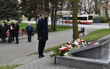 Kiwaty składa Senator Ryszard Świlski