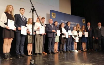 Zdjęcie do 37 uczni&oacute;w z Powiatu Tczewskiego ze stypendiami Marszałka Wojew&oacute;dztwa Pomorskiego