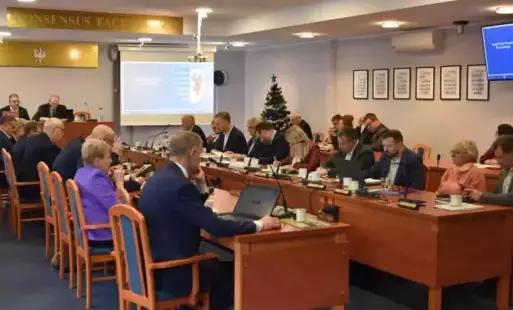 Zdjęcie do Budżet Powiatu na 2025 rok przyjęty