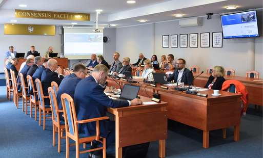 Zdjęcie do Radni wr&oacute;cili do pracy po wakacyjnej przerwie
