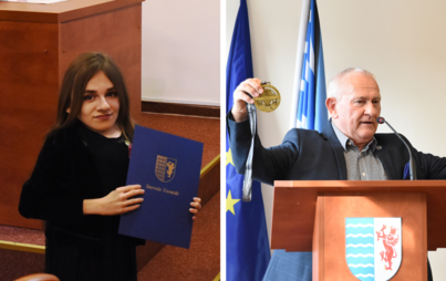 Zdjęcie do Działacze kultury i sportu wyr&oacute;żnieni na Sesji Rady Powiatu 