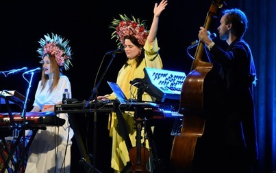 Zdjęcie do Szczytny cel i wyjątkowy wiecz&oacute;r! W Centrum Kultury i Sztuki w Tczewie odbył się koncert zespołu "Dagadana"
