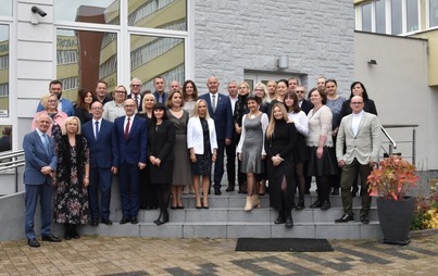 Zdjęcie do Starosta Tczewski wyr&oacute;żnił nauczycieli